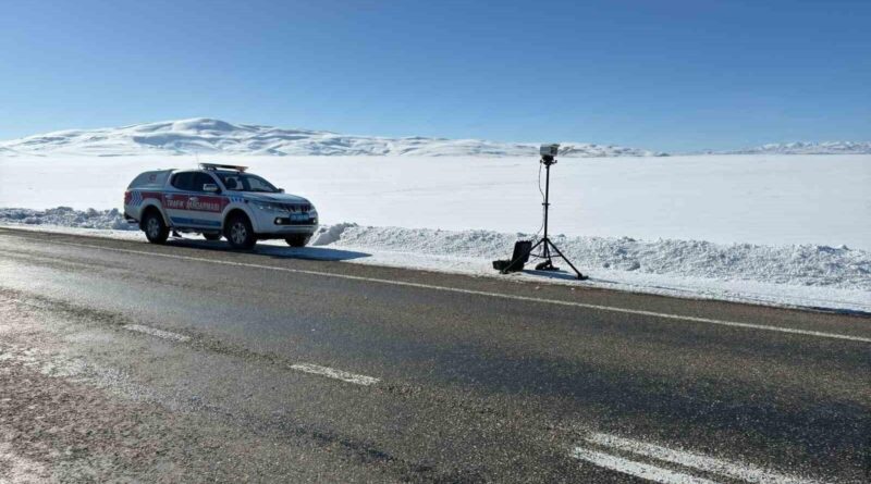 Erzurum'da Trafik Denetlemeleri Sonucu 33 Bin 643 Araç Kontrol Edildi 1