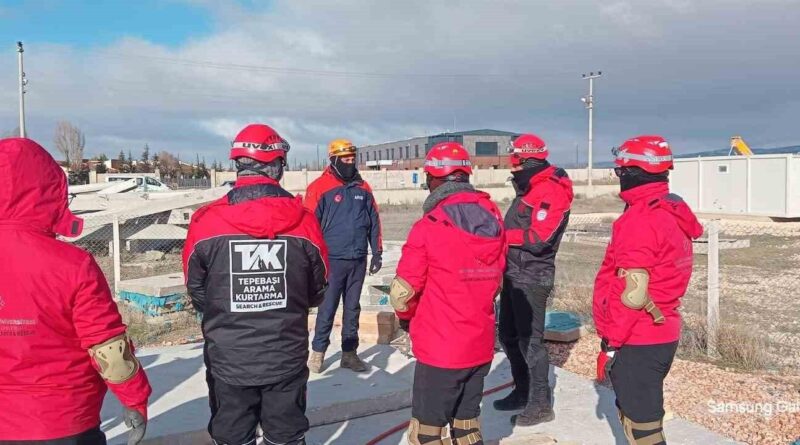 ESTÜ ve Tepebaşı Belediyesi Arama Kurtarma Ekipleri Uygulamalı Eğitim Aldı 1