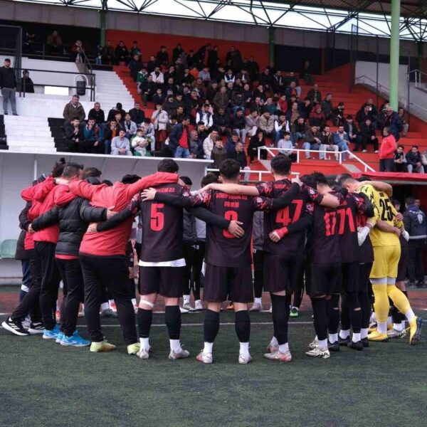 Gaziantep Şehitkamil Belediyespor futbolcuları-1