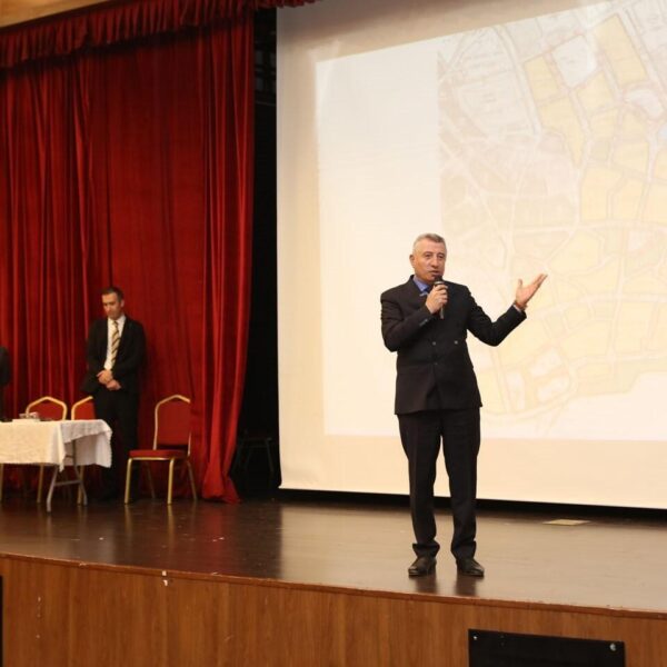 Güzelbahçe Belediye Başkanı Mustafa Günay, Atatürk Mahallesi sakinleriyle buluşuyor.-3