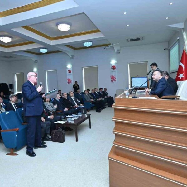 Hayvan hakları ve koruma için toplanan kamu yetkilileri ve sivil toplum örgütleri-2