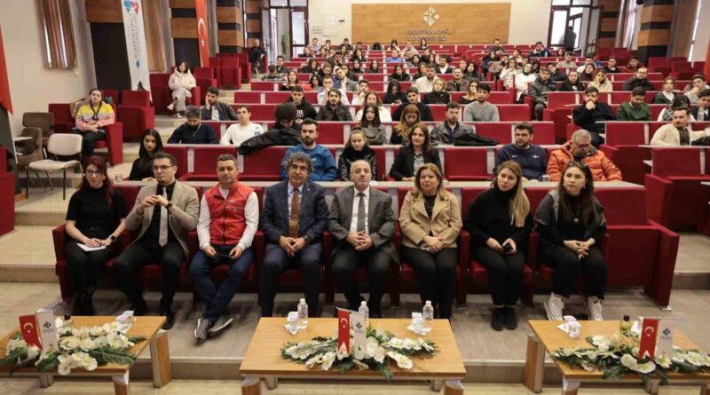 HKÜ'de Üniversite Öğrenci Toplulukları İş Birliği ve Destek Programı (ÜNİDES) Bilgilendirme Toplantısı 1