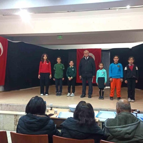 İstiklal Marşı ezbere okuma yarışması-1