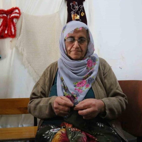 Kadınlar dikiş nakış kursunda-1