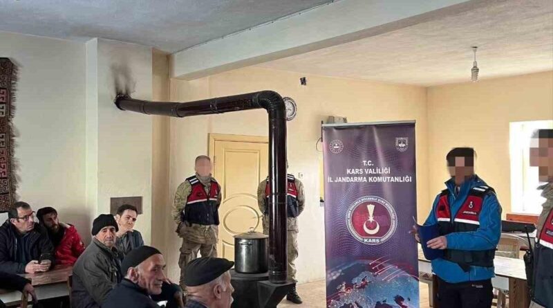 Kars İl Jandarma'sı Vatandaşlara Siber Güvenlik Eğitimi Verdi 1