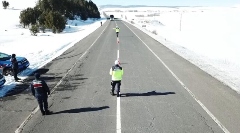Kars'ta Yolcu Otobüsleri Denetim Altında 1