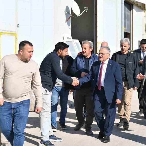 Kayseri Büyükşehir Belediye Başkanı Dr. Memduh Büyükkılıç, Kuzey Çevre Yolu Bağlantısı projesinin çalışmalarını yerinde inceledi.-1