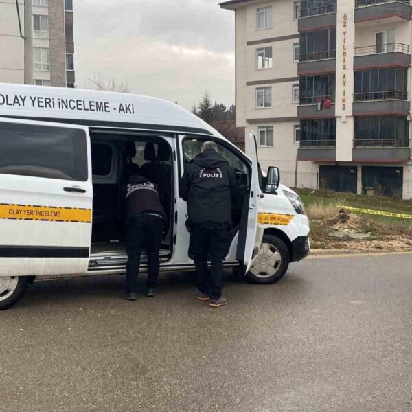 Kiracı evden uzaklaşmaya çalışıyor-2