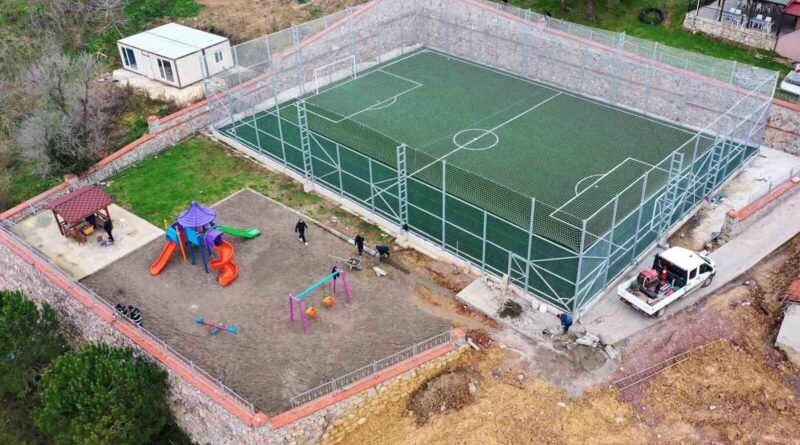 Kocaeli Büyükşehir Belediyesi Kartepe'de Halı Saha Projesini Tamamladı 1