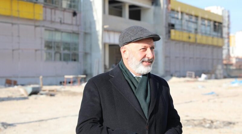 Kocasinan Belediye Başkanı Ahmet Çolakbayrakdar, Yunusemre Kentsel Dönüşüm Projesi Kapsamında Yapımı Son Aşamaya Gelen Sosyal Tesisi İnceledi 1