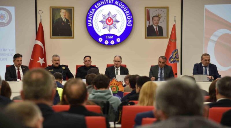 Manisa'da Vali Özkan Liderliğinde 2024-2025 Eğitim-Öğretim Yılı İkinci Dönem Güvenlik Tedbirleri Toplantısı 1