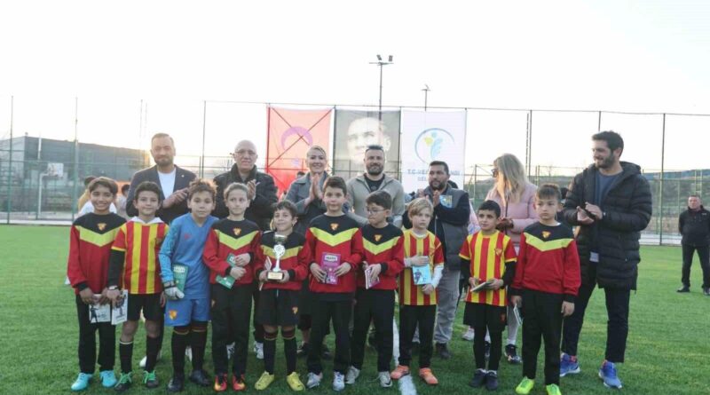 Merkezefendi Belediyesi'nin Sömestr Tatili Özel Futbol Turnuvası Final Maçıyle Sona Erdi 1