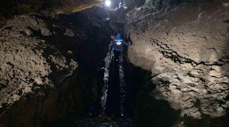MUSKİ, Bodrum İçmeler'de Tıkanan Kanalizasyon Hattını 14 Saatte Yeniledi 1