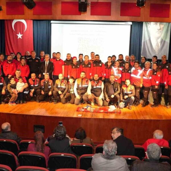 Nazilli Belediyesi'nde 6 Şubat Depremleri Anma ve Farkındalık Etkinliği-5