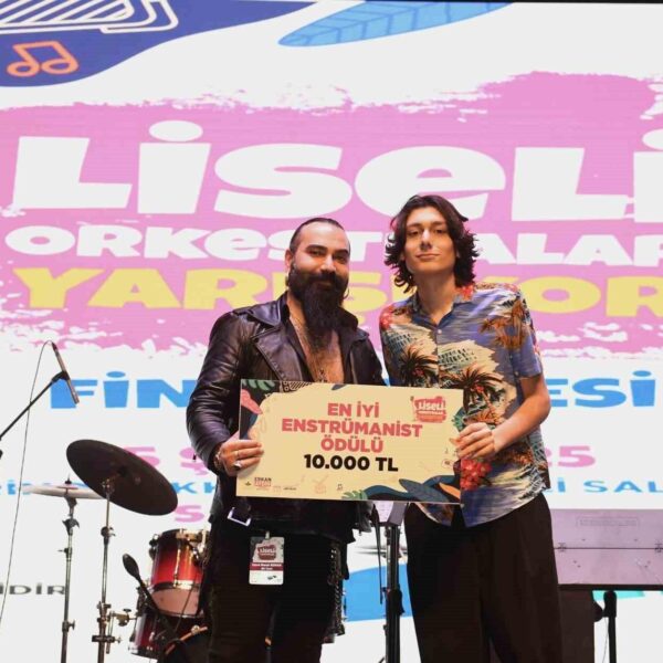 Ödüllerin takdim edildiği Liseli Orkestralar Yarışıyor finali-2
