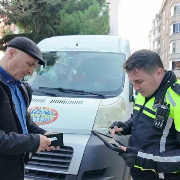 Okul çevresinde polis denetimi-1
