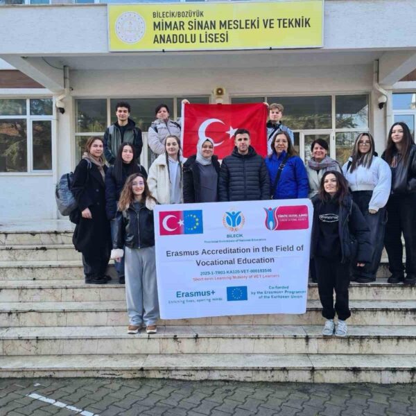 Okul Müdürü Gökmen Yüce ve heyet Portekiz'e yola çıkıyor