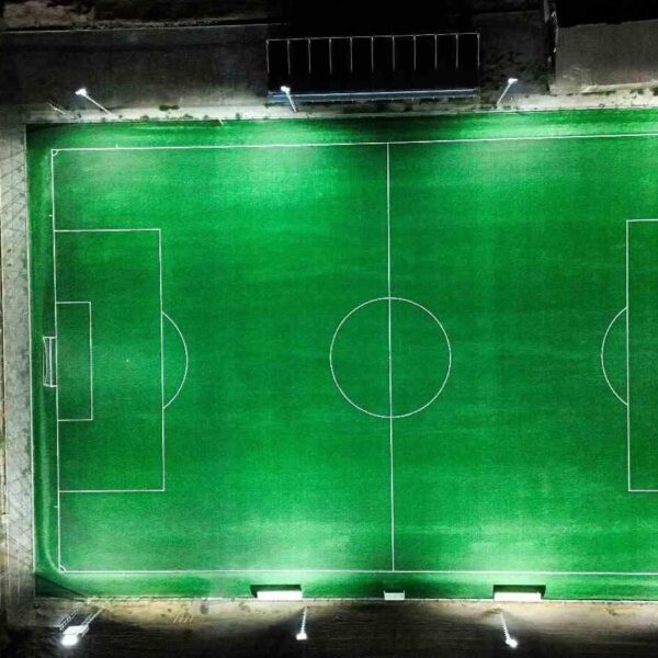 Pamukören Stadı'nın yenilenmiş tribünlerini gösteren fotoğraf