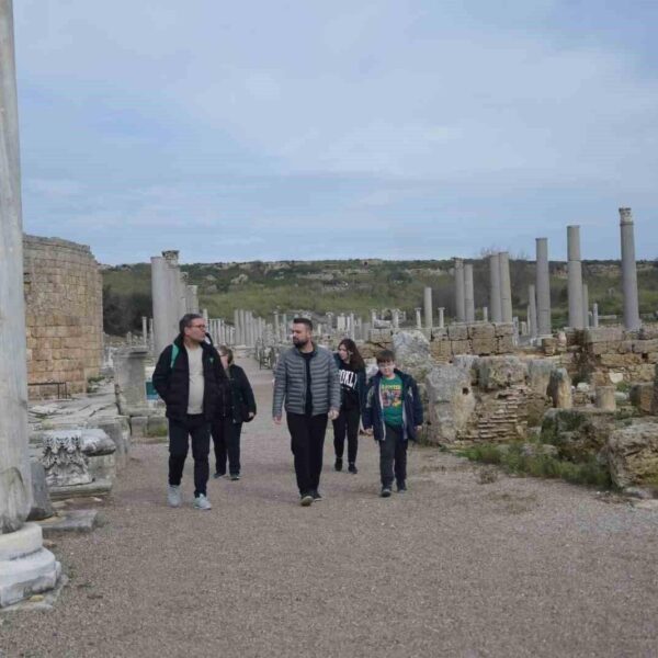 Perge Antik Kenti Ziyaretçileri