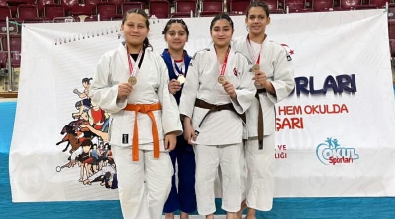 Salihli Sporcular Isparta'da Judo Şampiyonluğu 4