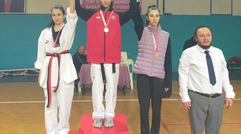 Şehzadeler Belediye Spor Kulübü Taekwondo İl Birinciliğinde Madalya Kazandı 1