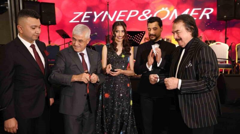 Serdar Özyurt Kardeşinin Nişanında Alişan, Orhan Gencebay ve Songül Karlı Sahne Aldı 1