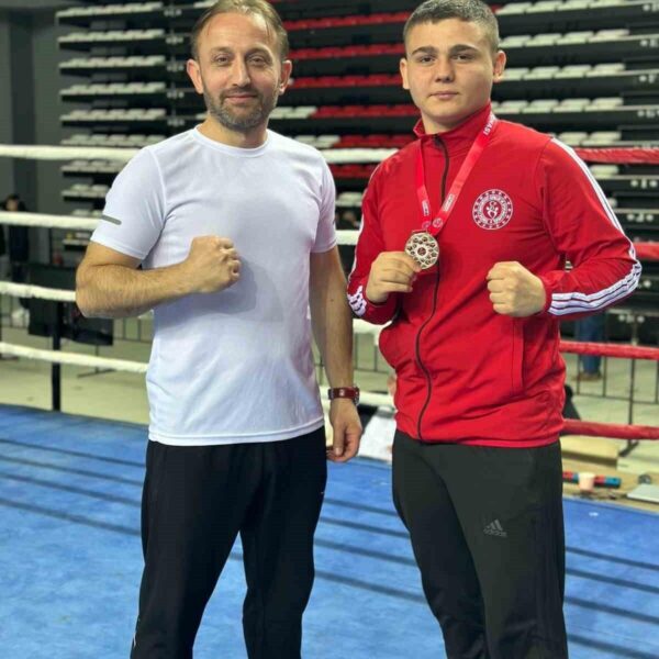 Sıla Saygılı Türkiye Kick Boks Şampiyonu-1