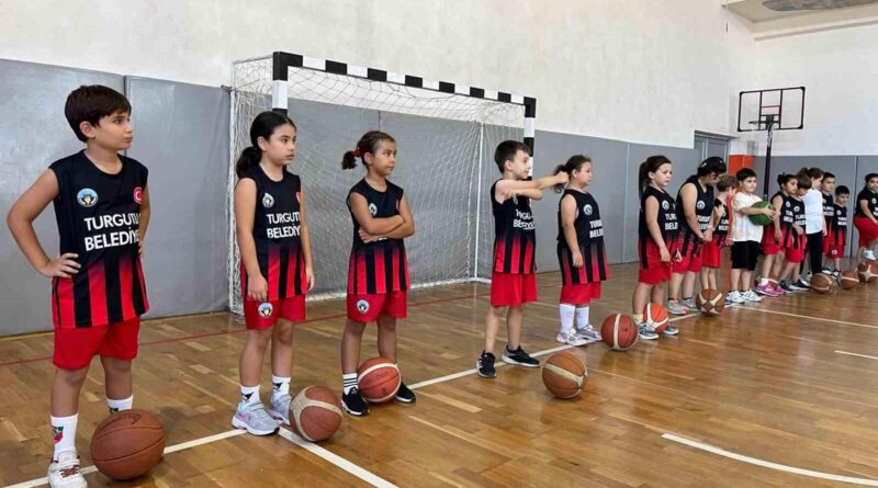 Turgutlu Belediyesi, Çocuklara Basketbol Kursu Açtı 1