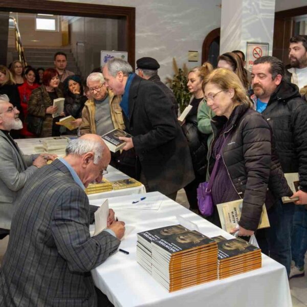 Usta yazarlar Nâzım Hikmet'i anlattı-4