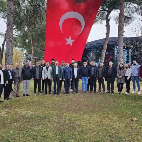 Vali Kızılkaya Kızlar Tepesi Parkında basın mensuplarıyla.