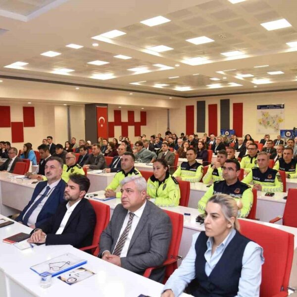 Vali Özkan'ın yaptığı konuşma-1