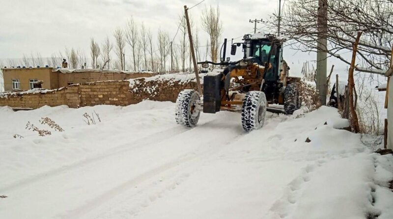 Van Büyükşehir Belediyesi Karla Mücadele Ekipleri Kırsalda Yol Açma Çalışmaları Devam Ediyor 1