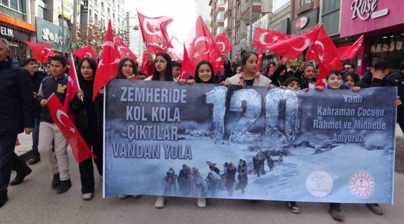 Van'da 120 Kahraman Çocuğu Anısına Yürüyüş 9
