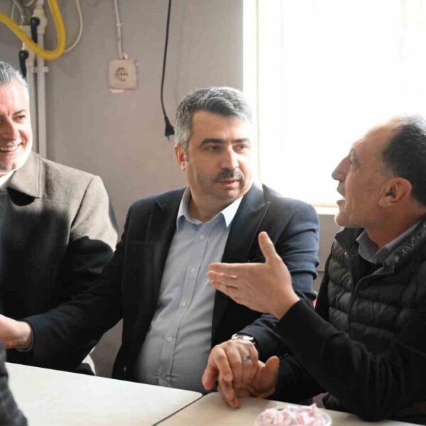 Yıldırım Belediye Başkanı Oktay Yılmaz, Yeşilyayla Mahallesi'nde vatandaşlarla buluşuyor.-1