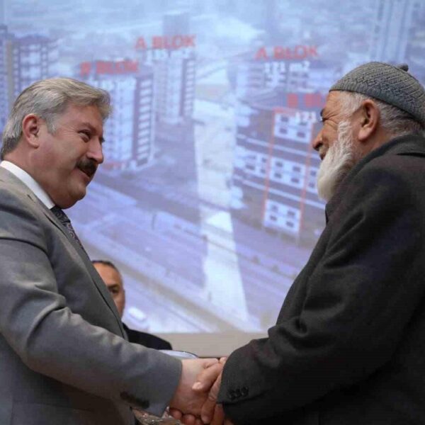 Yıldırım Beyazıt Mahallesi'ndeki yeni kentsel dönüşüm daireleri.-2