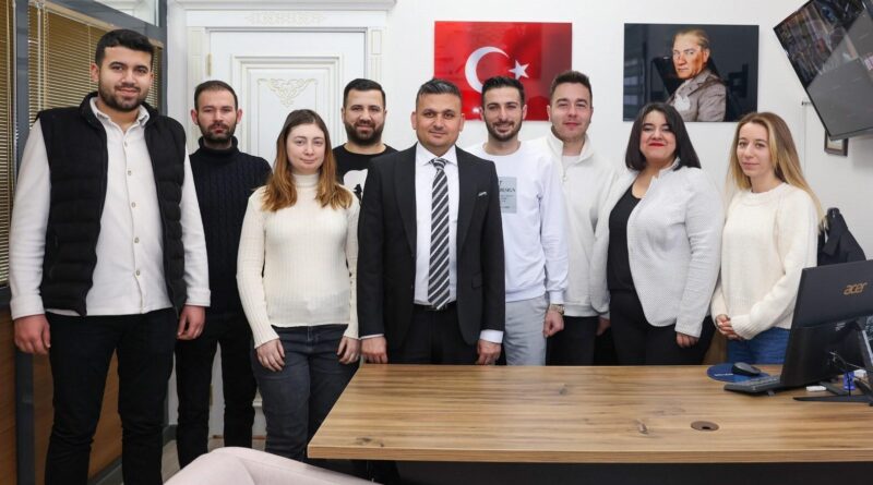 Yunusemre Belediyesi, Esnaflarla Birebir Görüşerek Sorunları Çözüyor 1
