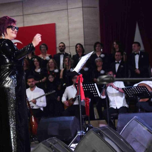 Yunusemre Belediyesi Türk Sanat Musikisi Korosu Konseri-1