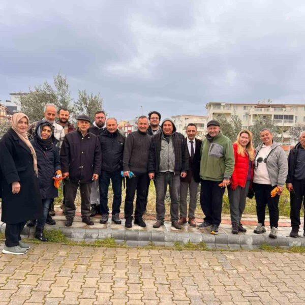 Zeytin budama eğitimi alan kursiyerler-1