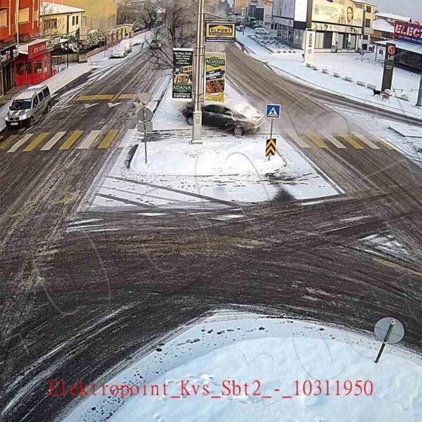 Adapazarı'nda iki otomobilin çarpışması-2