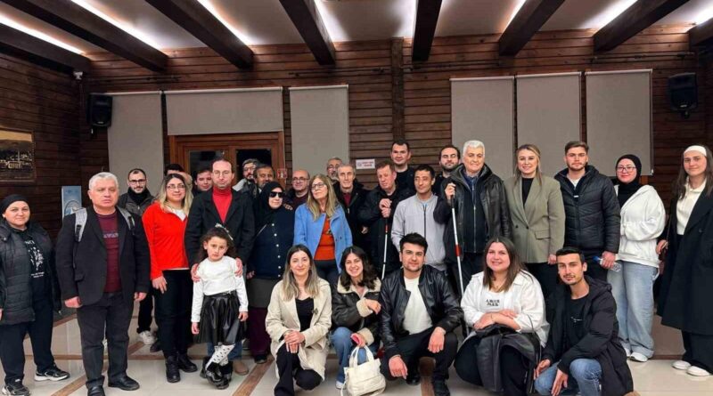 Altı Nokta Körler Derneği ve Ondokuz Mayıs Üniversitesi Öğrencileri Samsun'da İftar 5