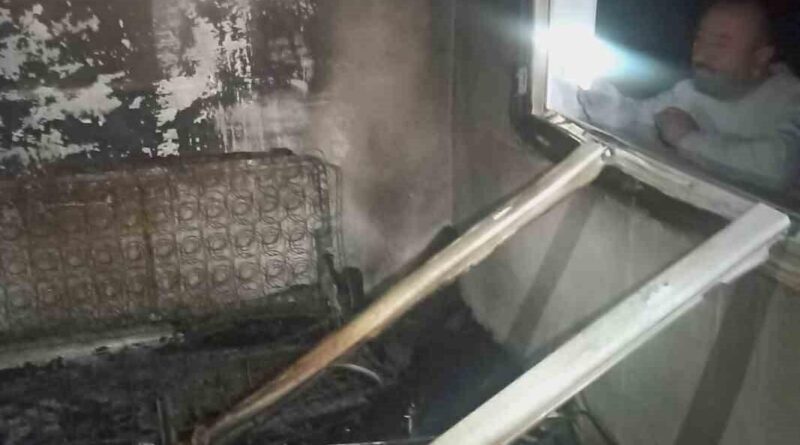 Araban’da 2 evde aynı anda yangın çıktı 1