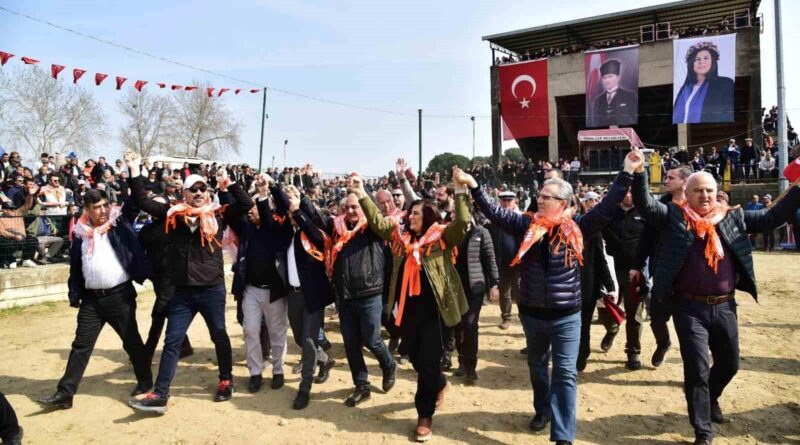 Aydın'da 28. Ulusal Sultanhisar Atça Geleneksel Deve Güreşi Festivali Yoğun Katılımla Tamamlandı 1