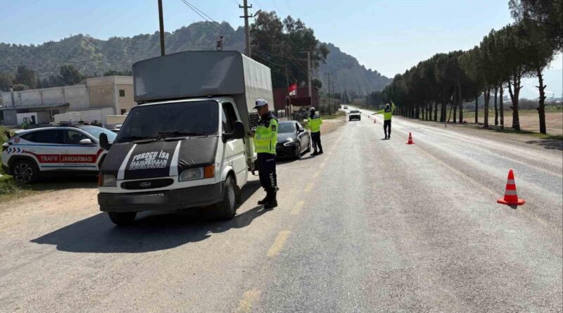Aydın'ın Köşk'te Jandarma Ekipleri Tarafından Trafik Denetimleri Sonucunda 71 Bin 895 TL Ceza 10