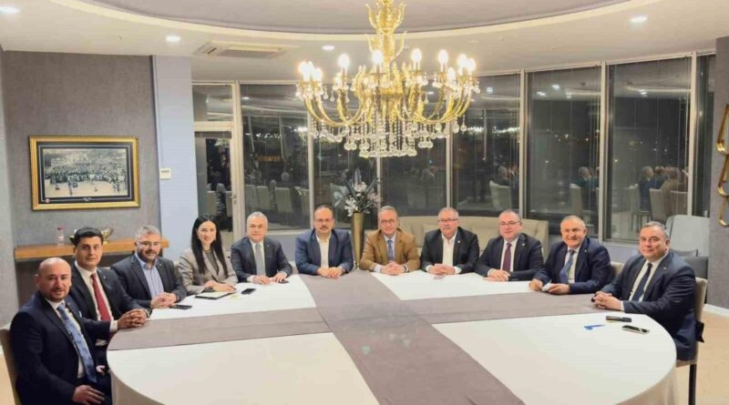 Aydın Milletvekilleri 'Birlik Yemeği' ile Lobisini Güçlendirme Kararı Aldı 1