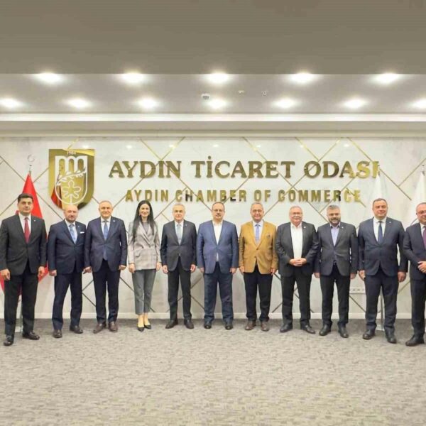 Aydın Valisi Yakup Canbolat'ın Yanında Milletvekilleri