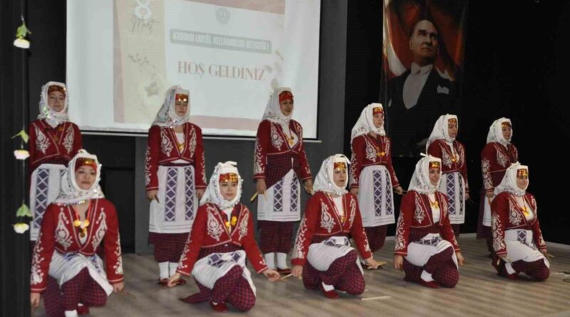 Bolu'da Dünya Kadınlar Günü Kutlaması: 'Kadının Emeği, Kızlarımızın Geleceği' Programı 3