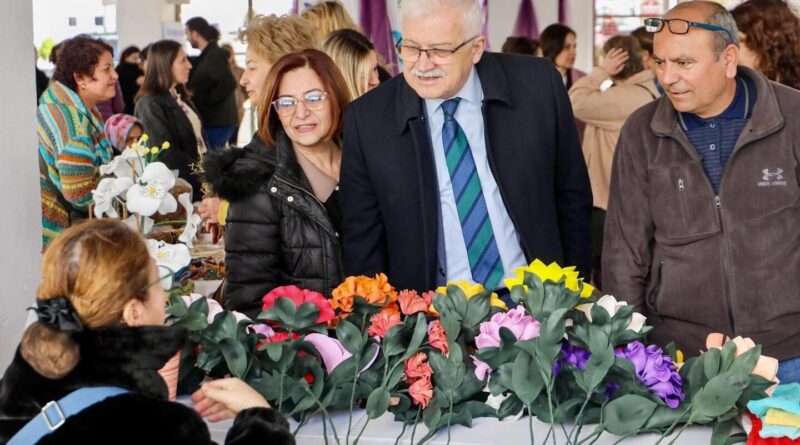 Burhaniye'de 8 Mart Dünya Emekçi Kadınlar Günü Etkinlikleri Başladı 10