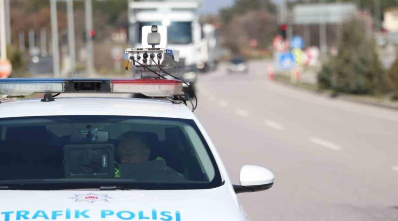 Çanakkale'de Yapay Zeka Destekli Radar Sistemi ile Hız Denetimleri Güçlendirildi 3