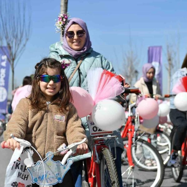 Çiçek Kadınlar Bisiklet Turu etkinliği-4
