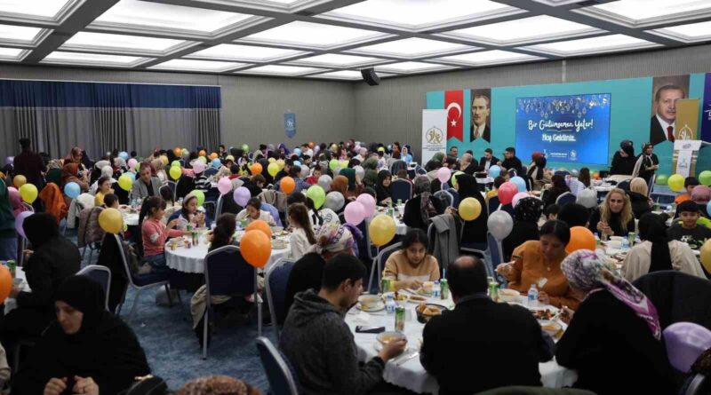 Darıca'da Yetim ve Öksüz Çocuklar İftar Sofrası Etkinliğiyle Bir Araya Geldi 9